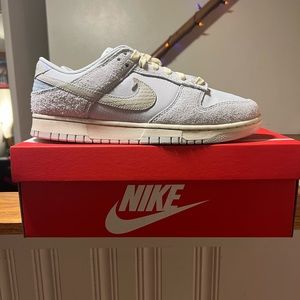 Nike dunk low photon dust